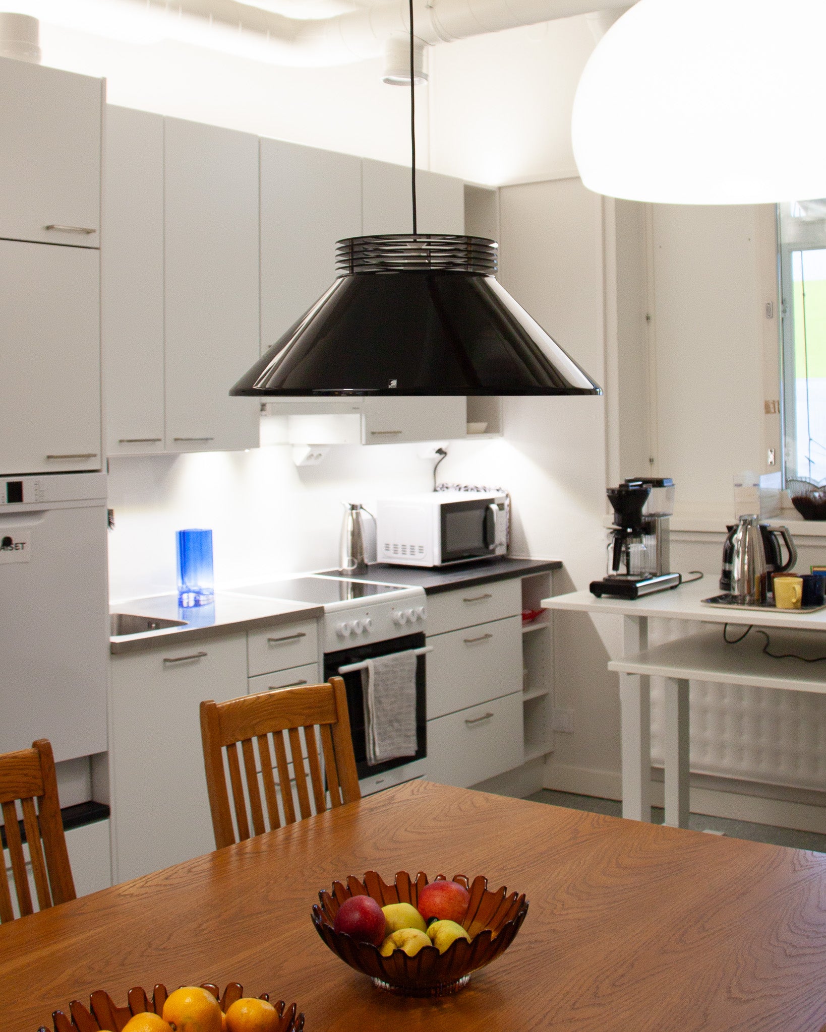 Fosto Reflex musta -riippuvalaisin